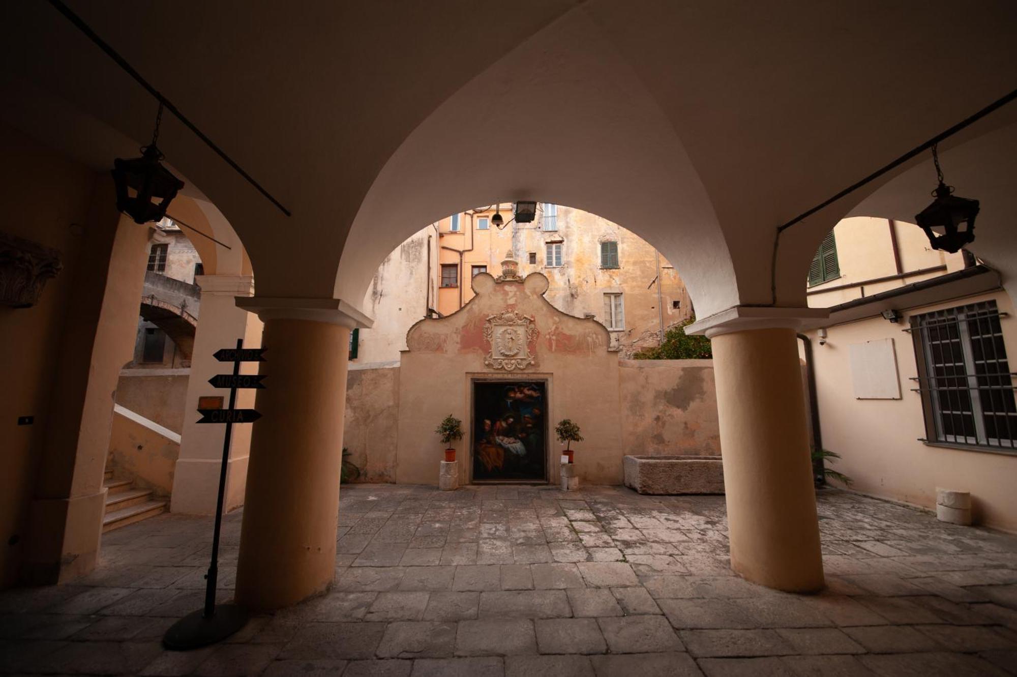 Ines Rivieraholiday Albenga Exterior photo