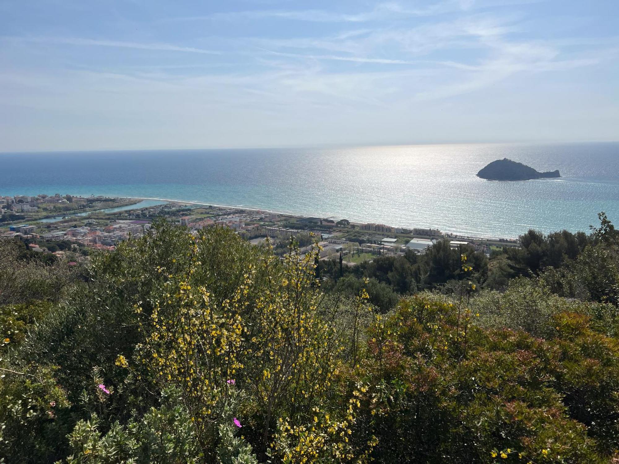 Ines Rivieraholiday Albenga Exterior photo