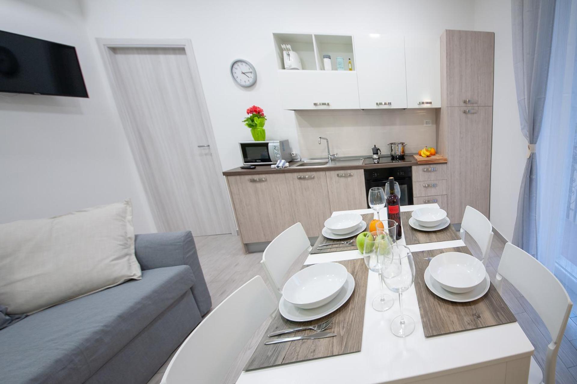 Ines Rivieraholiday Albenga Exterior photo