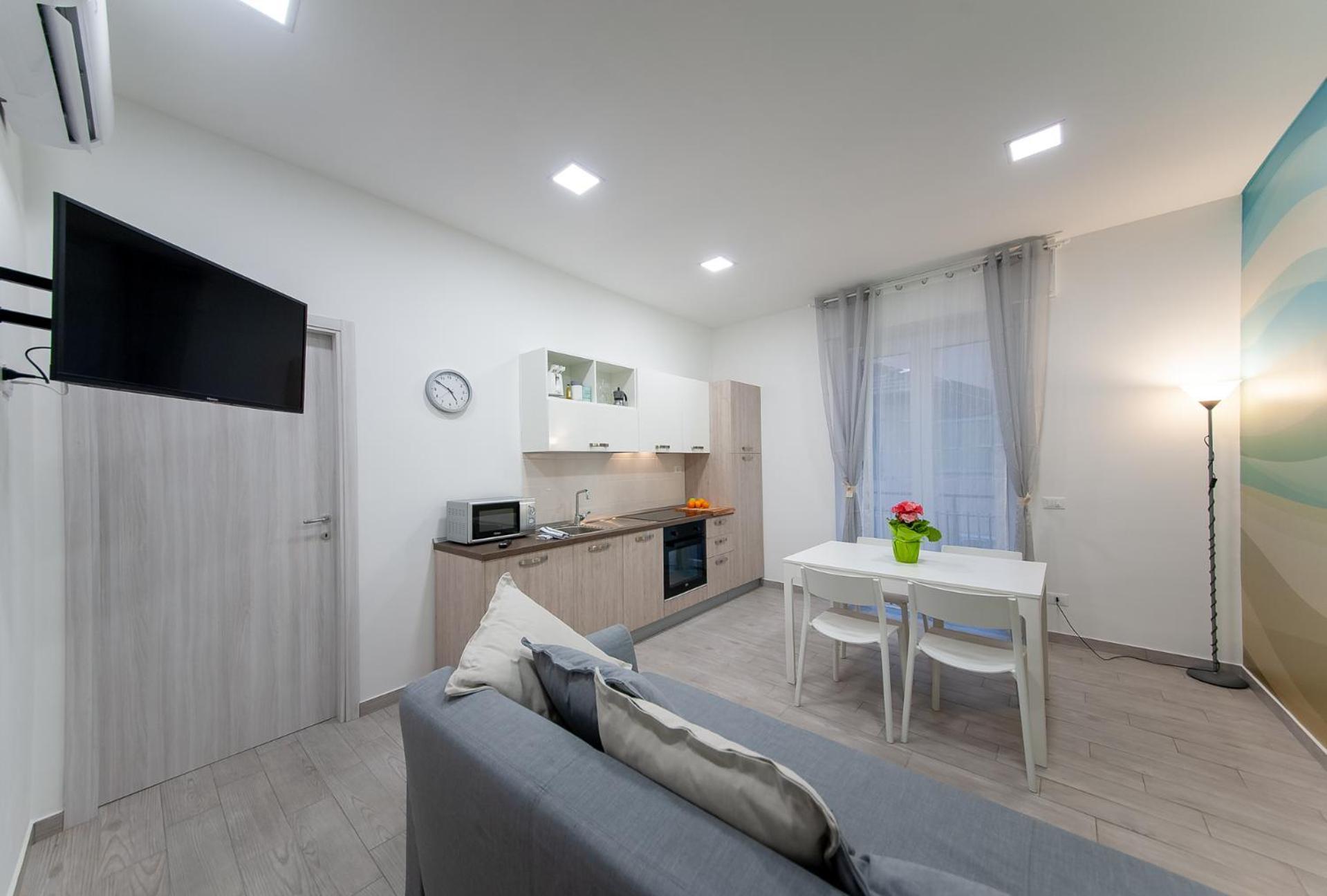 Ines Rivieraholiday Albenga Exterior photo